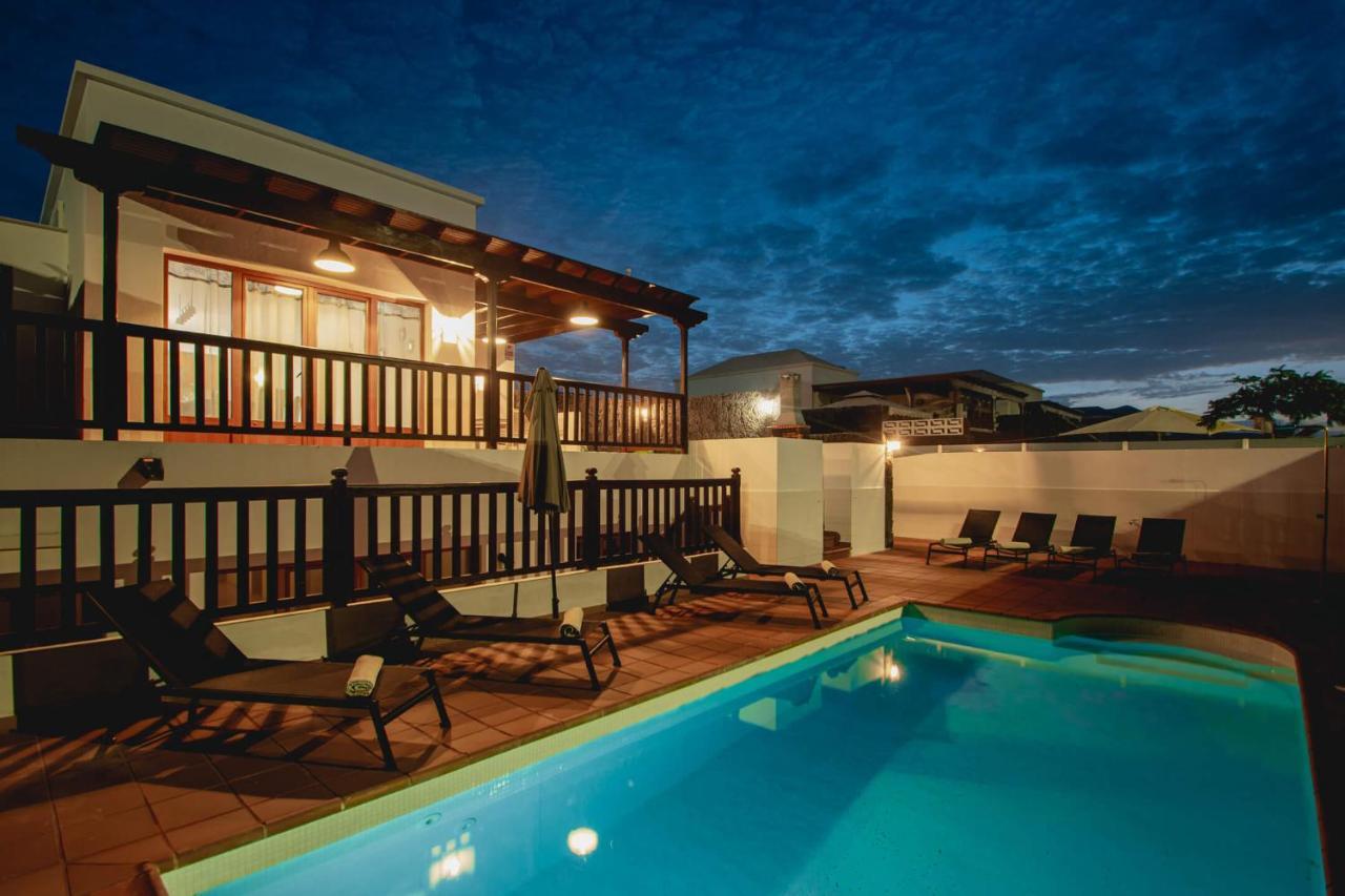 Stylish 6 Bedroom Villa Princesa - Hot Tub - Heated Pool - Near Beach & Waterparks Playa Blanca  Ngoại thất bức ảnh